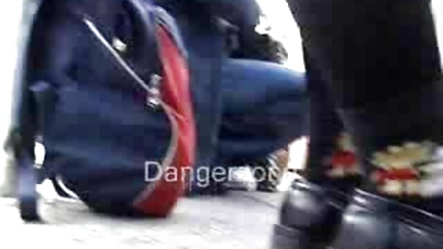 Filthy babe sex classique en bikini rouge serré sucer - Plus sur Slurpjp.com