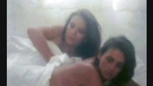 La grosse nana vintage porn film Nikky Wilder suce et baise