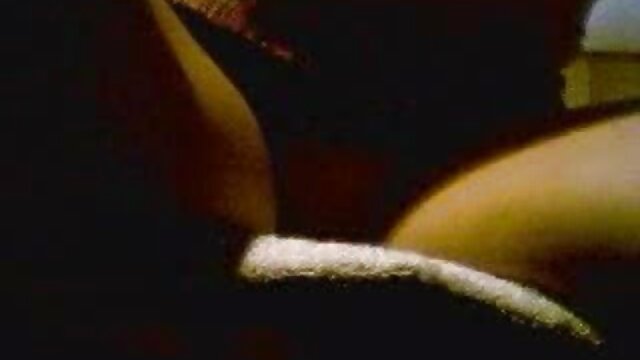 Anal Play - Femme gode ses hommes au fond du cul et il dégouline porno classik