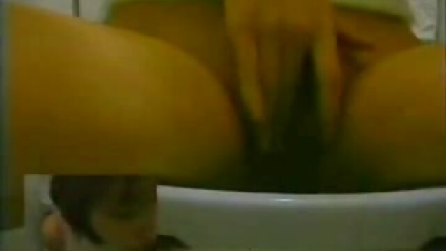Traitement brutal pour une classic porn 1950 adolescente soumise